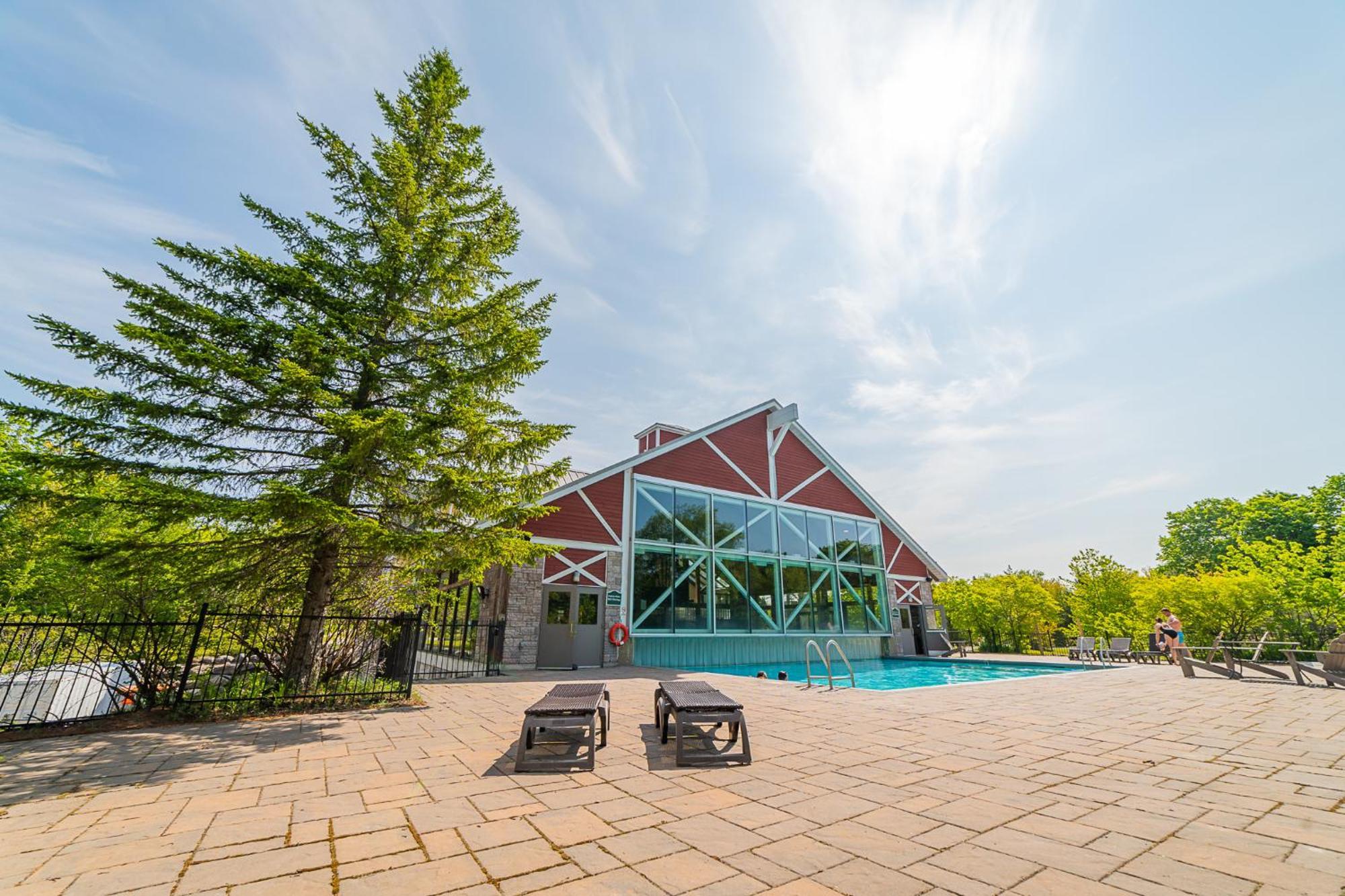 Horseshoe Valley Suites - The Aurora Shanty Bay Εξωτερικό φωτογραφία