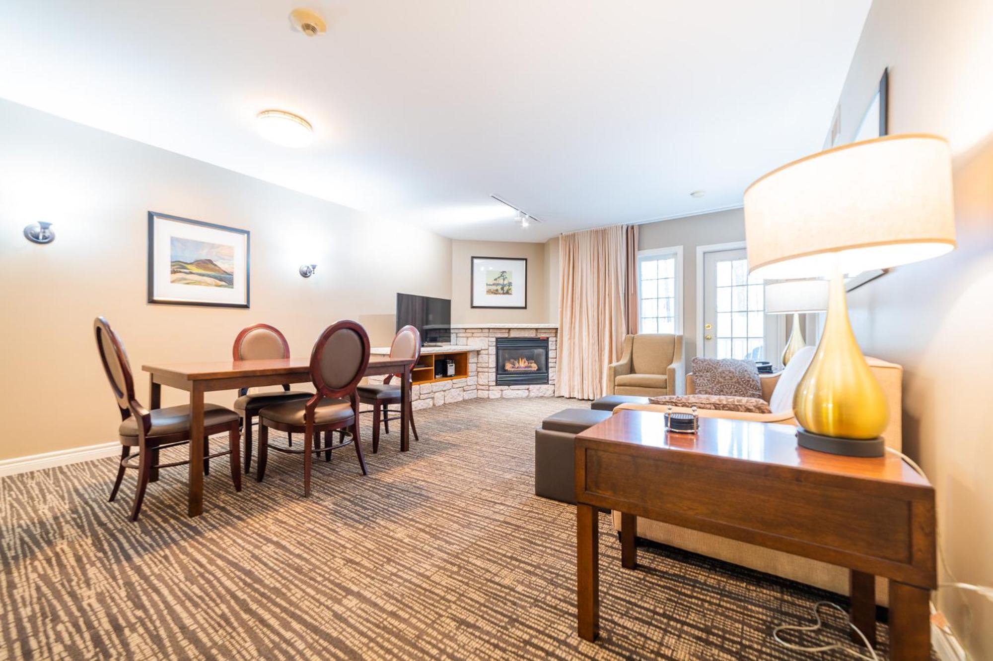 Horseshoe Valley Suites - The Aurora Shanty Bay Εξωτερικό φωτογραφία