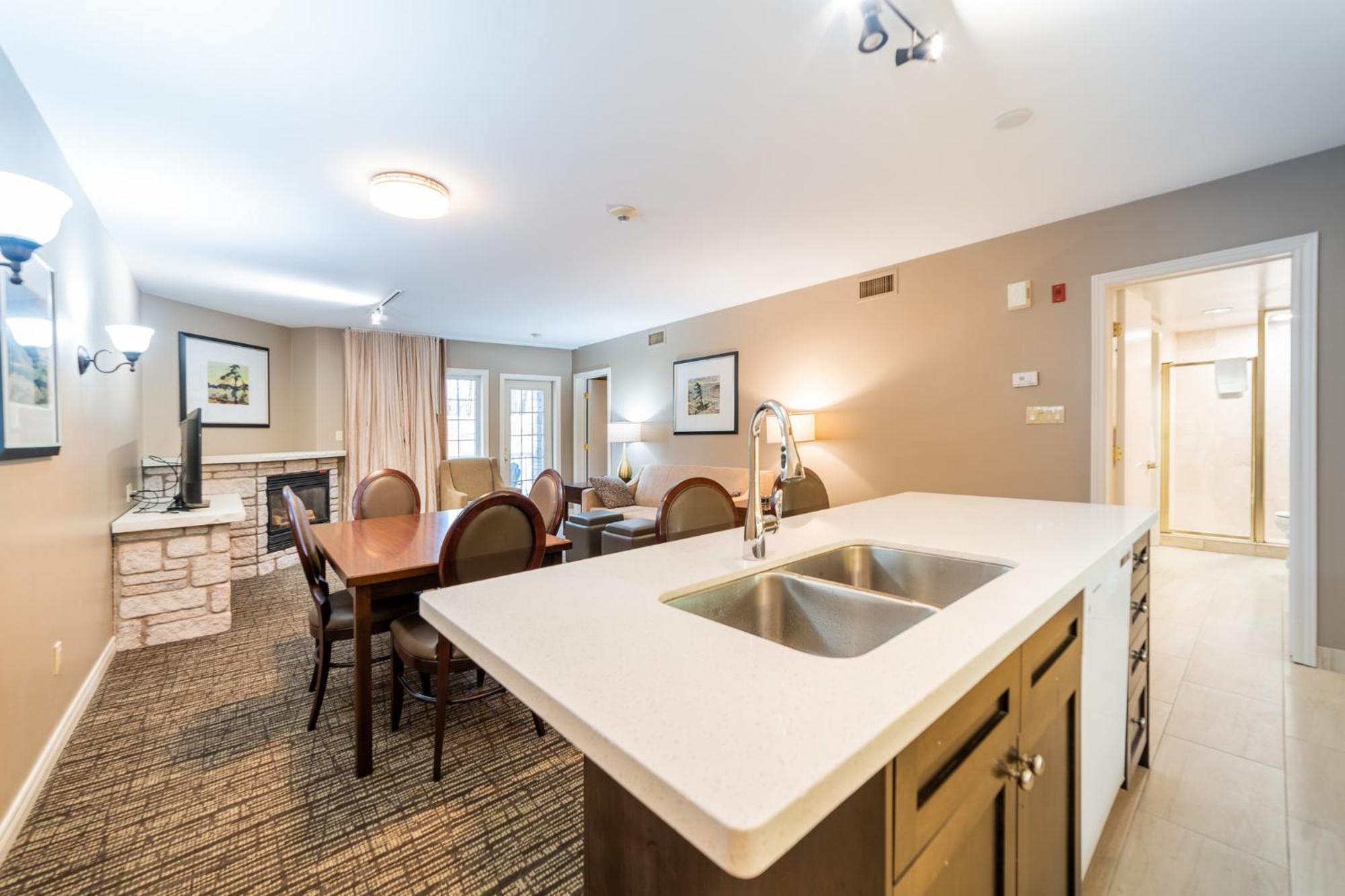 Horseshoe Valley Suites - The Aurora Shanty Bay Εξωτερικό φωτογραφία